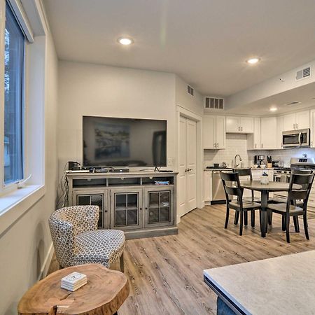 Modern Traverse City Condo About 1 Mi To Bay! エクステリア 写真