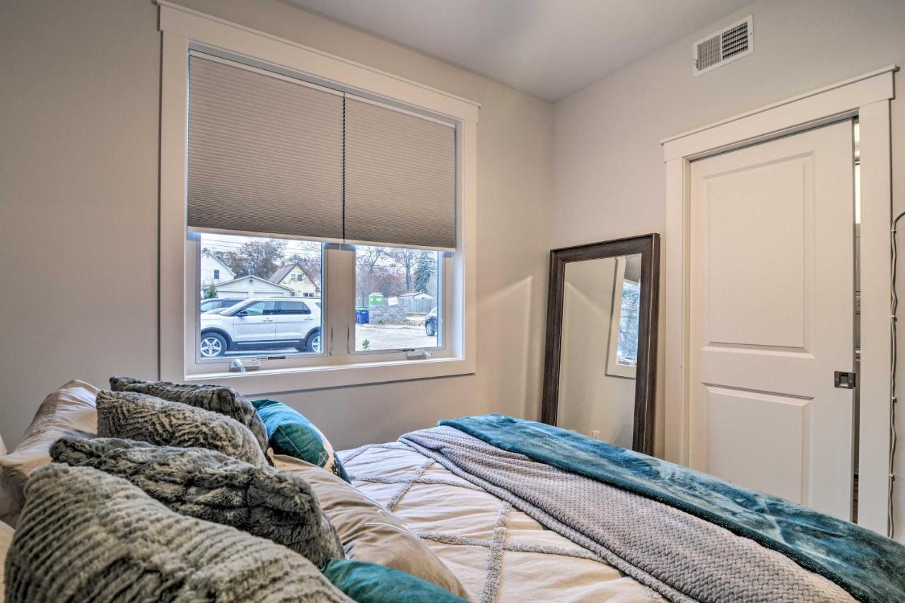 Modern Traverse City Condo About 1 Mi To Bay! エクステリア 写真