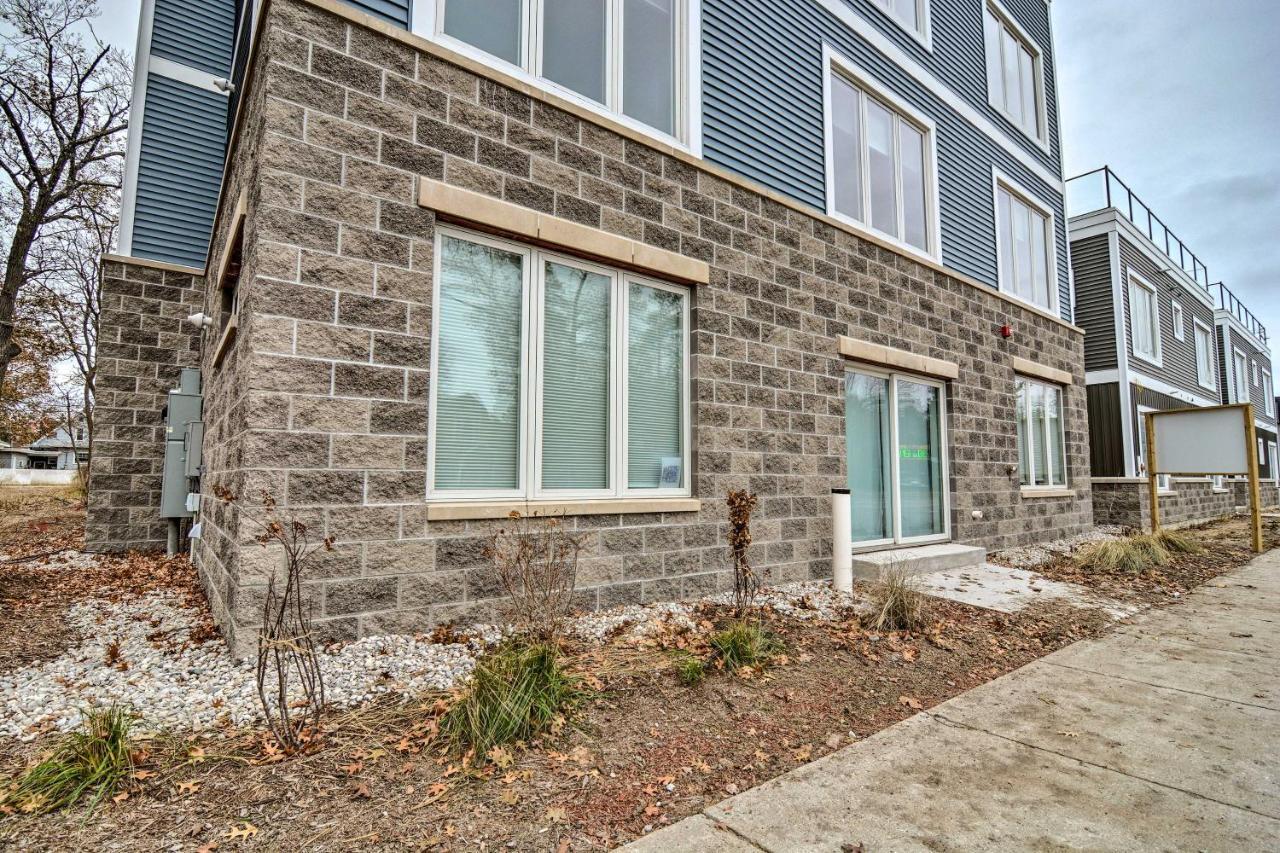 Modern Traverse City Condo About 1 Mi To Bay! エクステリア 写真